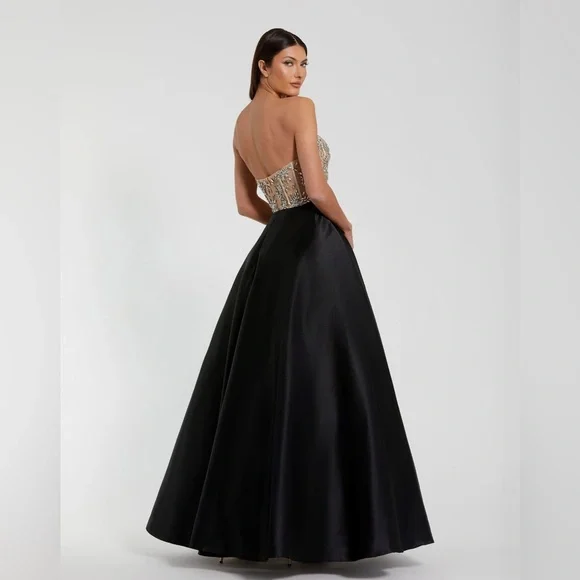 MAC DUGGAL
Strapless Embellished Bustier Ball Gown - Picture 2 of 16